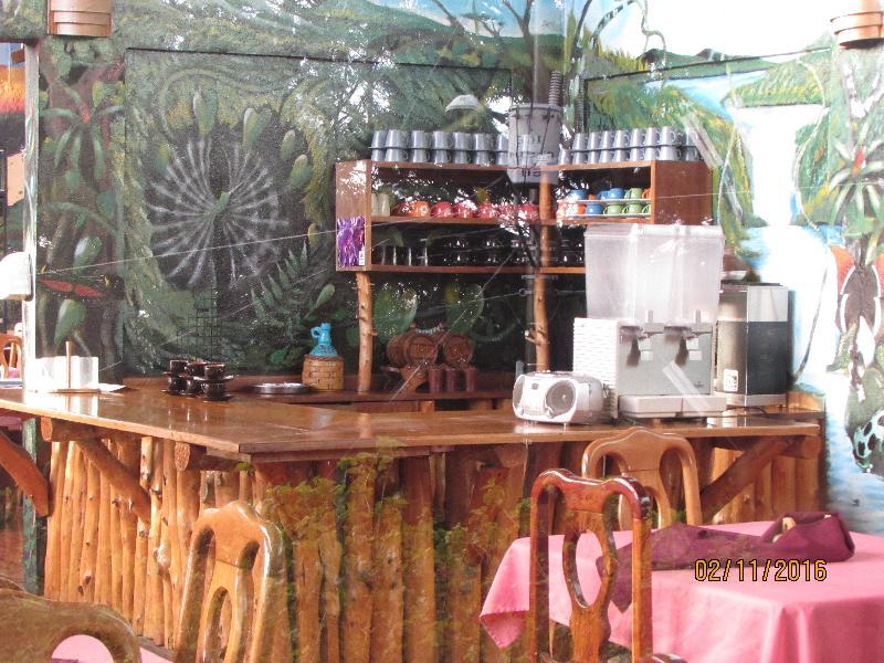 Hostel Villa Verde Monteverde ภายนอก รูปภาพ