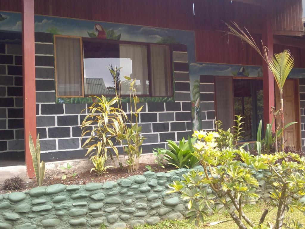 Hostel Villa Verde Monteverde ภายนอก รูปภาพ